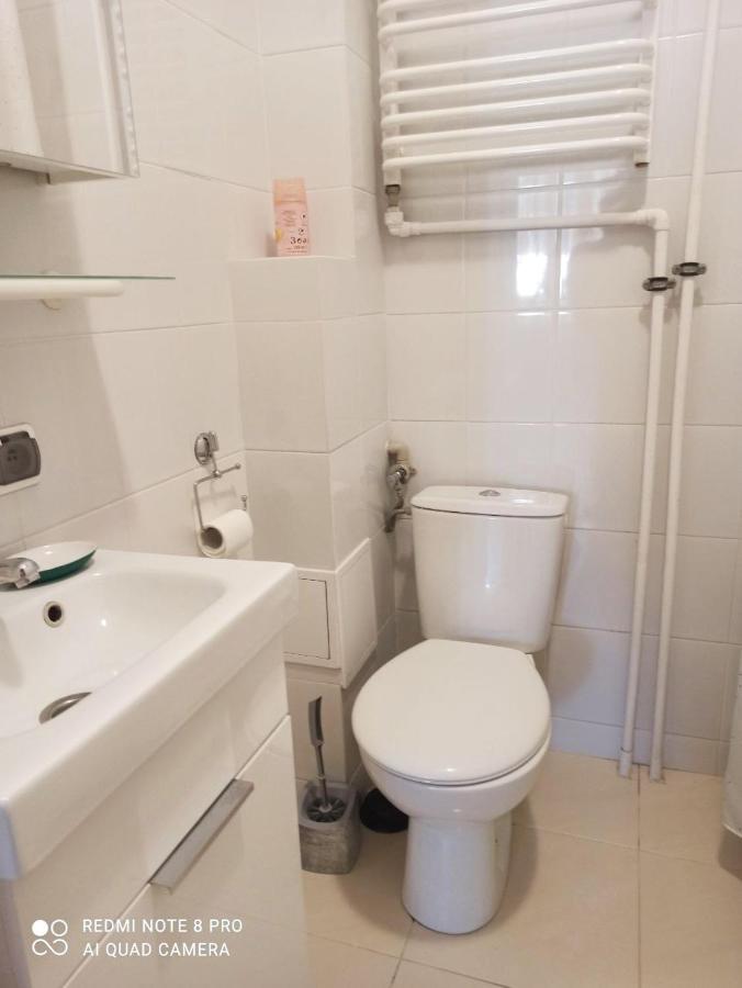 Comfortable And Quiet Flat In Central Warschau Buitenkant foto