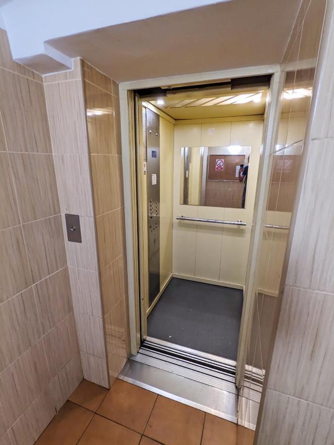 Comfortable And Quiet Flat In Central Warschau Buitenkant foto